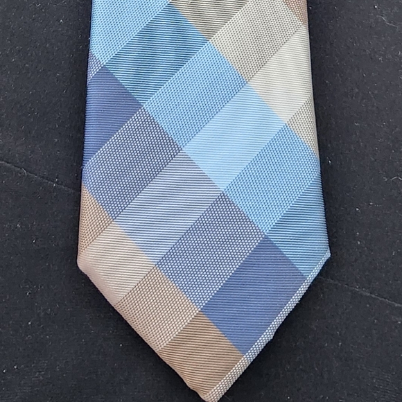Kenneth Cole Awearness Tie New - Picture 2 of 4